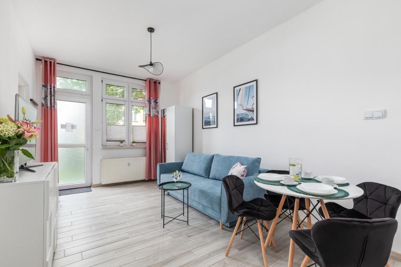 Kolejowa With A Mezzanine By Renters Apartment