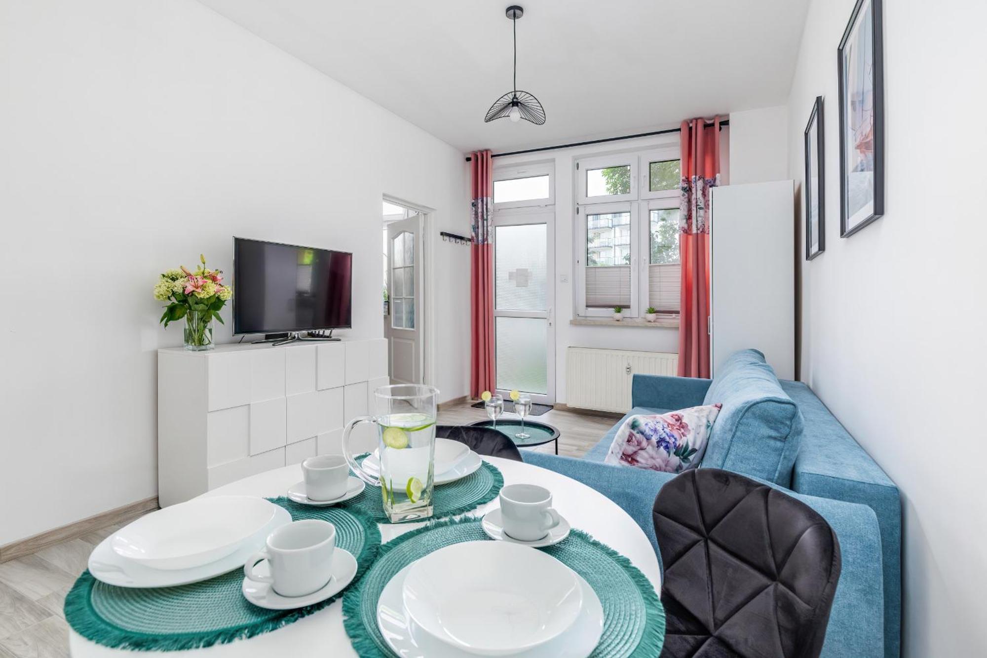 Kolejowa With A Mezzanine By Renters Apartment